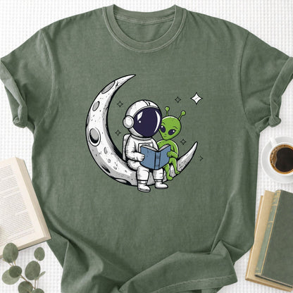 Book Lover Alien UFO Unisex T-Shirt