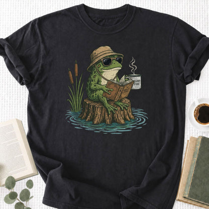 Frog Reading Unisex T-Shirt