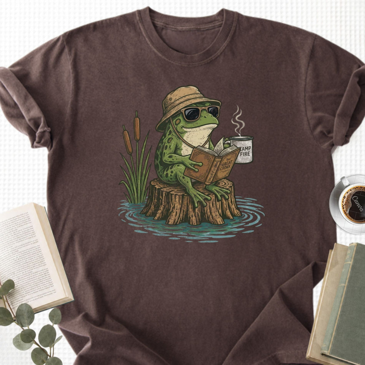 Frog Reading Unisex T-Shirt