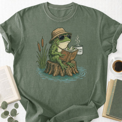 Frog Reading Unisex T-Shirt